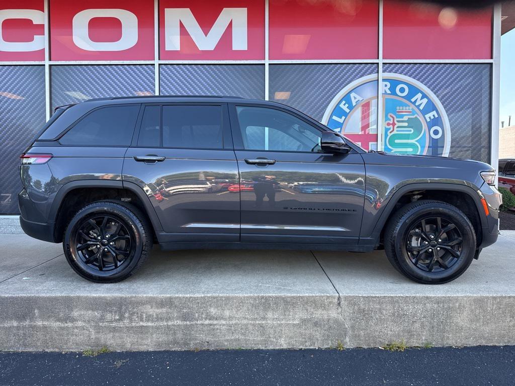 used 2024 Jeep Grand Cherokee car, priced at $35,496