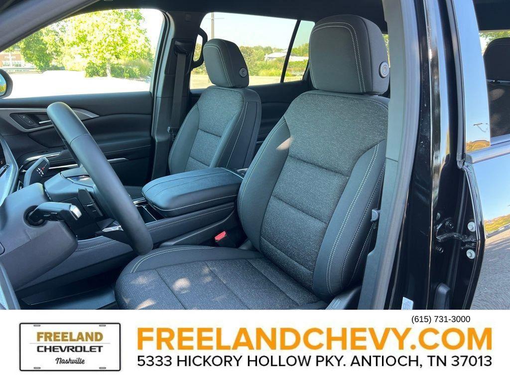 new 2026 Chevrolet Traverse car, priced at $39,198