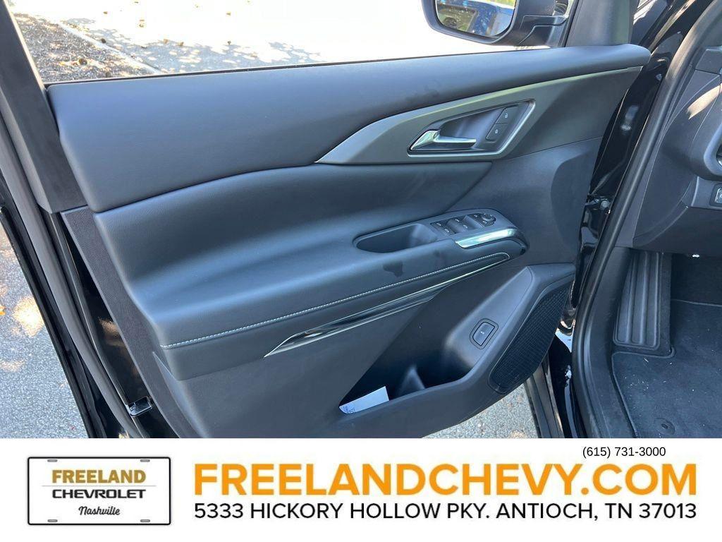 new 2026 Chevrolet Traverse car, priced at $39,198