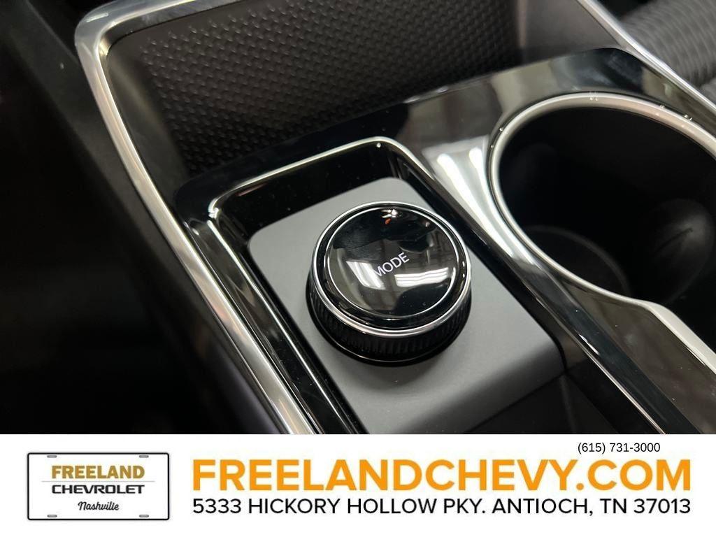 new 2026 Chevrolet Equinox car, priced at $26,671