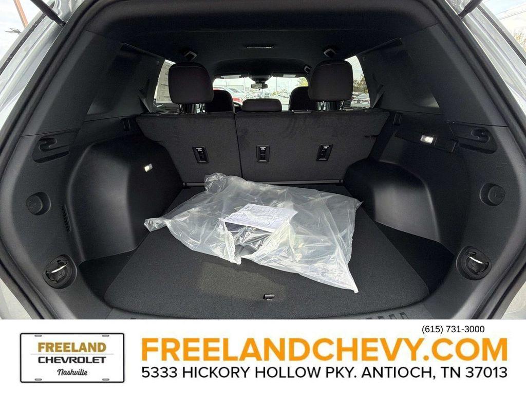 new 2026 Chevrolet Equinox car, priced at $30,495