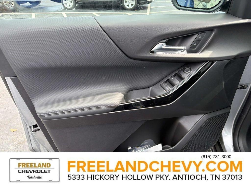 new 2026 Chevrolet Equinox car, priced at $30,495