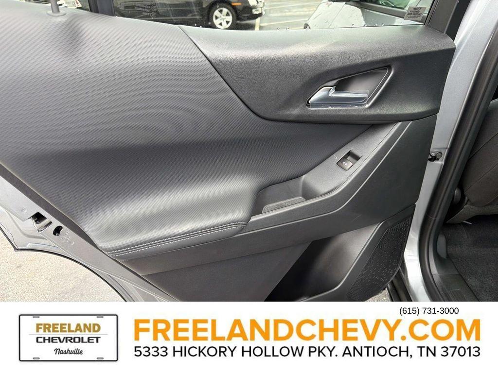 new 2026 Chevrolet Equinox car, priced at $30,495