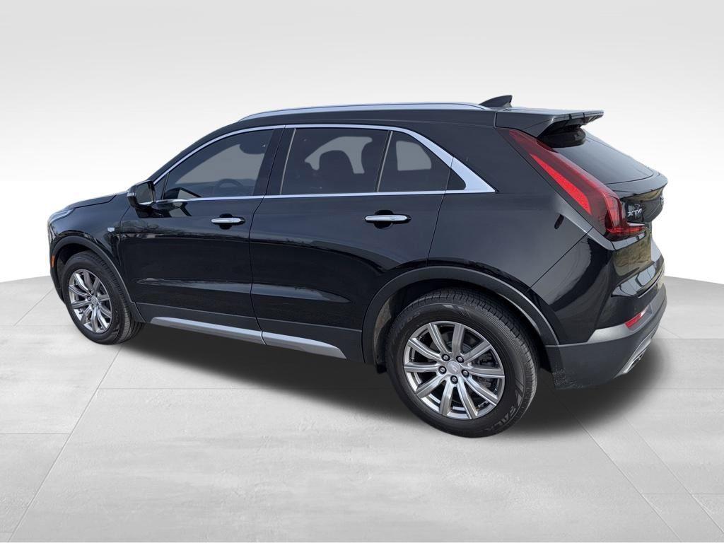 used 2022 Cadillac XT4 car, priced at $27,100