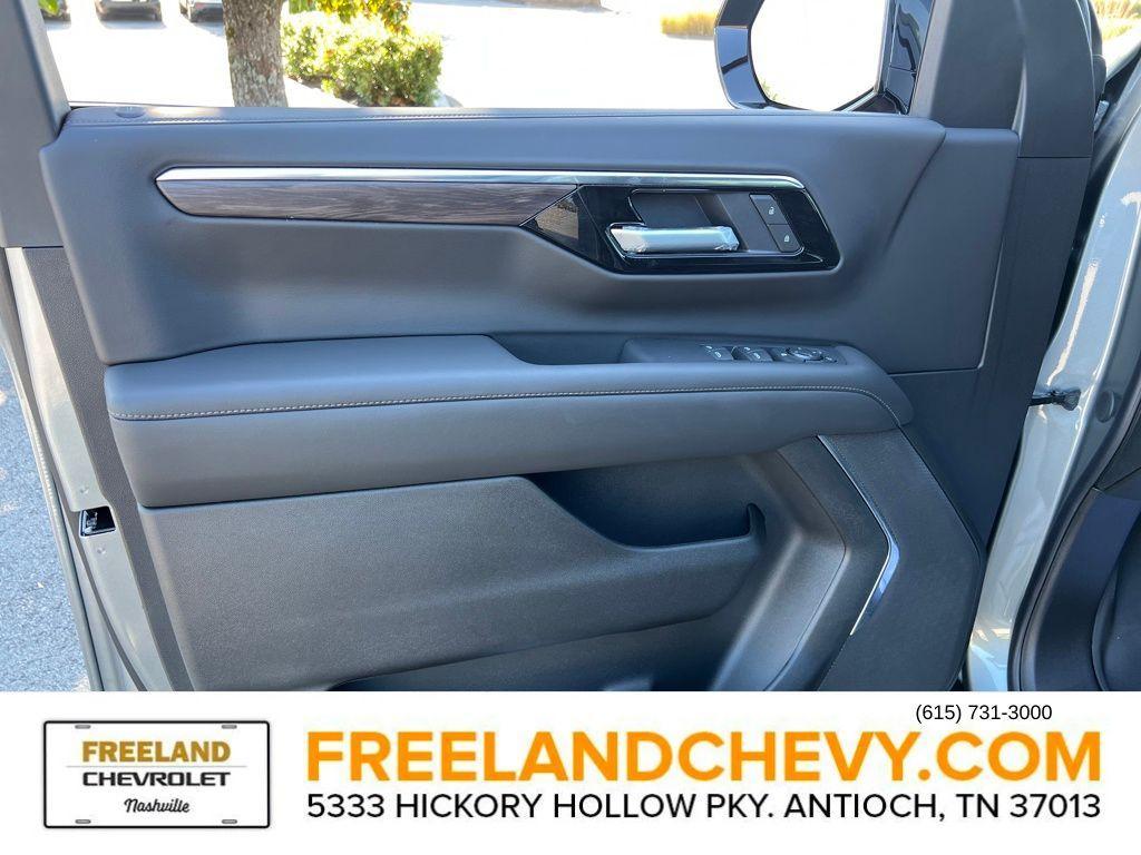 new 2025 Chevrolet Suburban car, priced at $64,236
