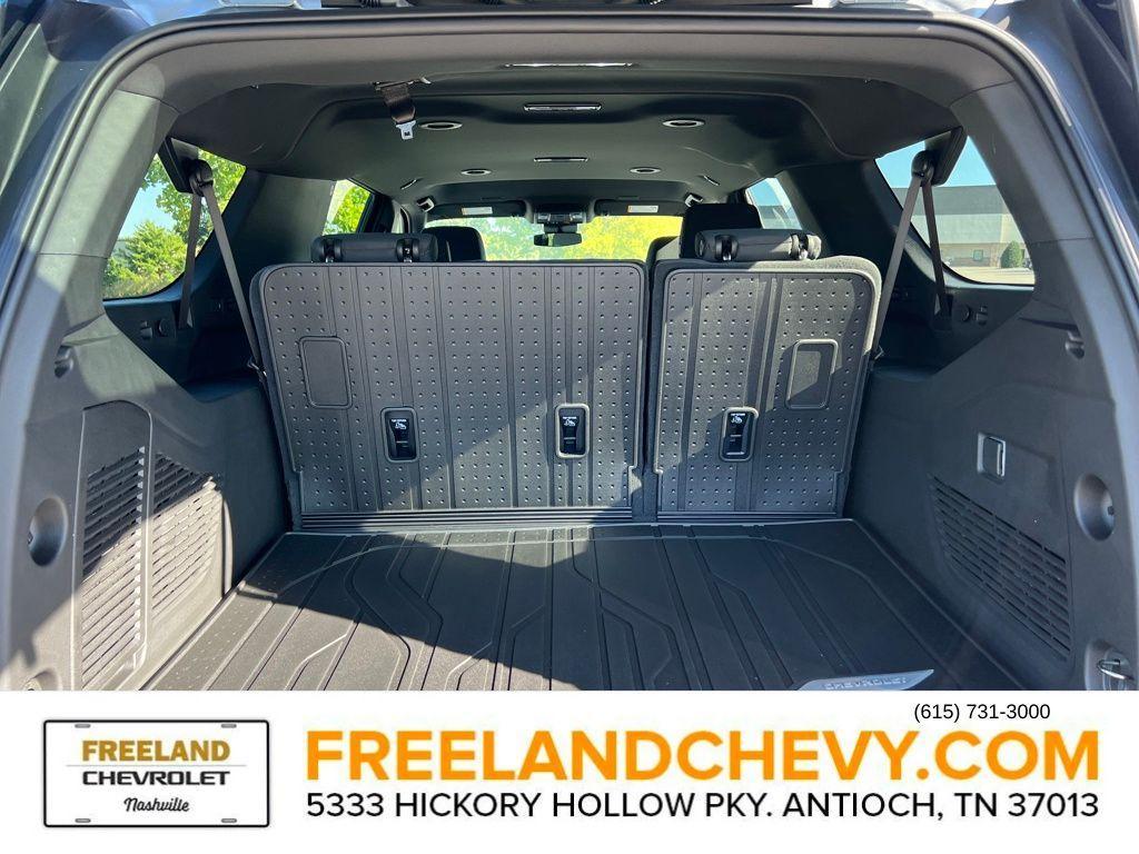 new 2025 Chevrolet Suburban car, priced at $64,236