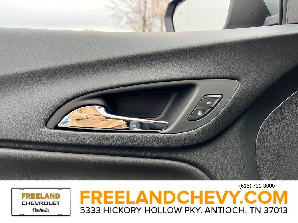 new 2024 Chevrolet Equinox car, priced at $30,890