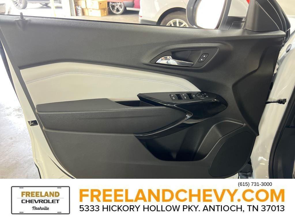 new 2025 Chevrolet Trax car, priced at $22,768