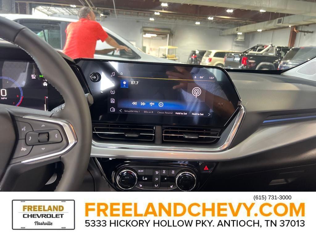 new 2025 Chevrolet Trax car, priced at $23,013