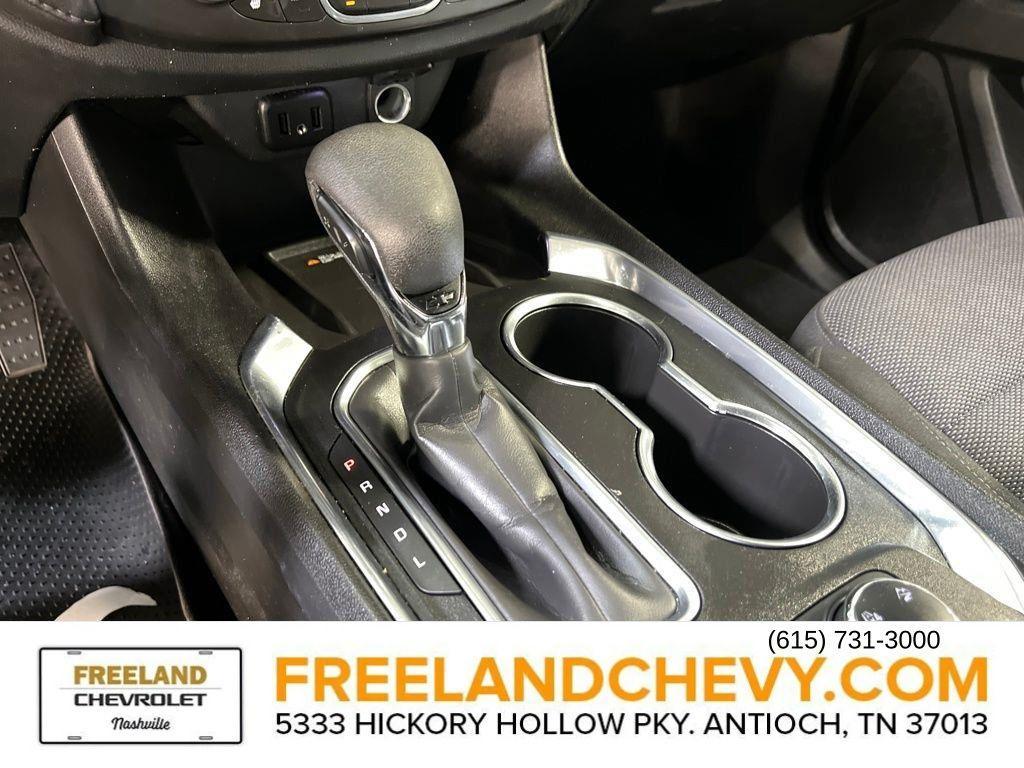 used 2022 Chevrolet Traverse car, priced at $23,704