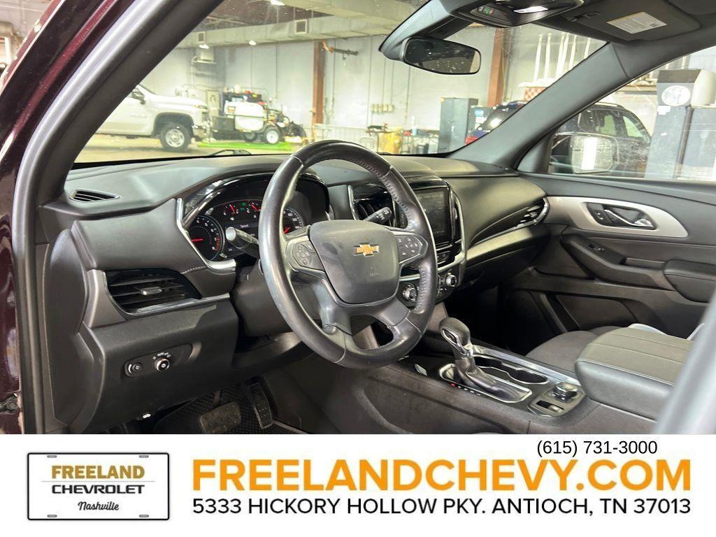 used 2022 Chevrolet Traverse car, priced at $23,704
