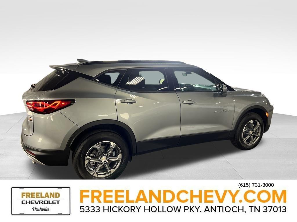 new 2025 Chevrolet Blazer car, priced at $39,094