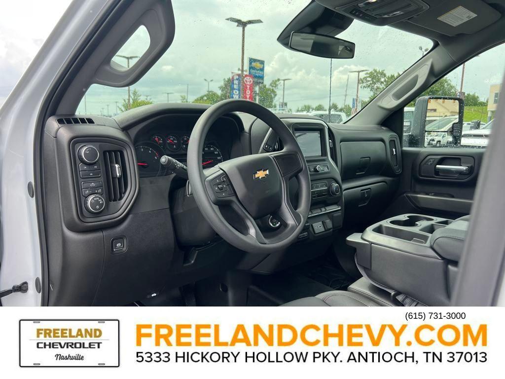 new 2025 Chevrolet Silverado 3500 car