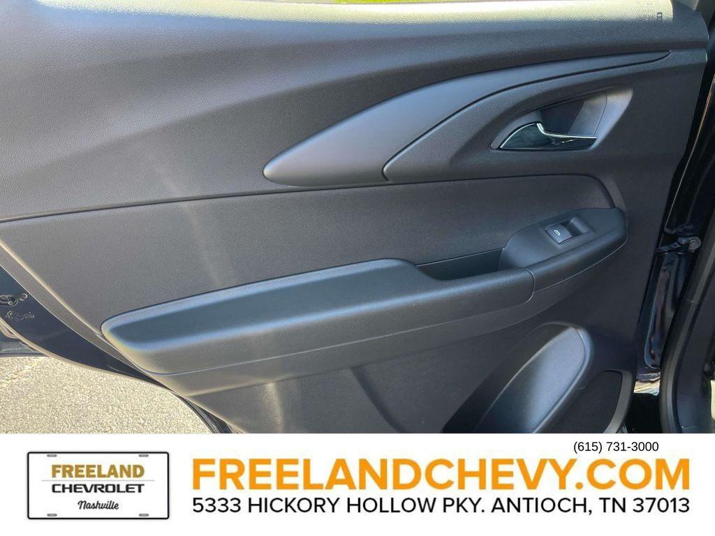 new 2025 Chevrolet TrailBlazer car, priced at $32,120