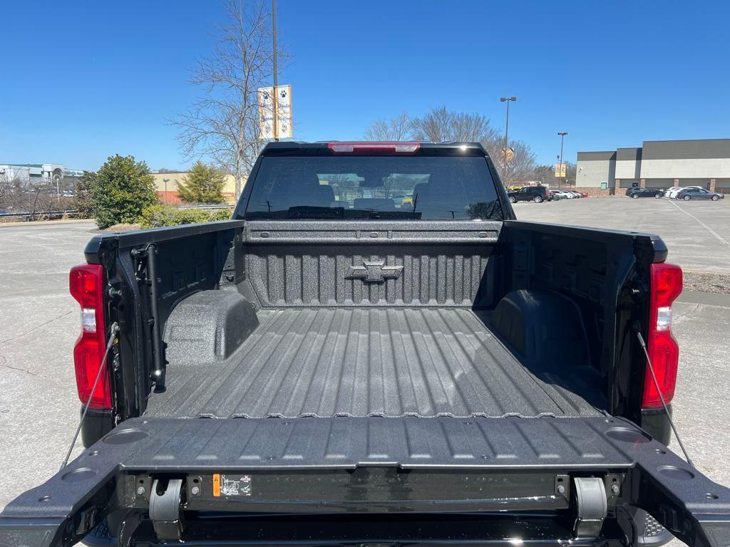 new 2025 Chevrolet Silverado 1500 car, priced at $57,068