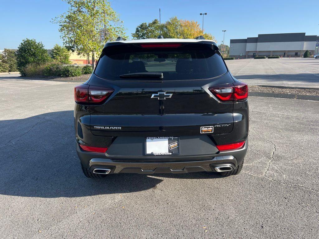 new 2025 Chevrolet TrailBlazer car, priced at $27,583