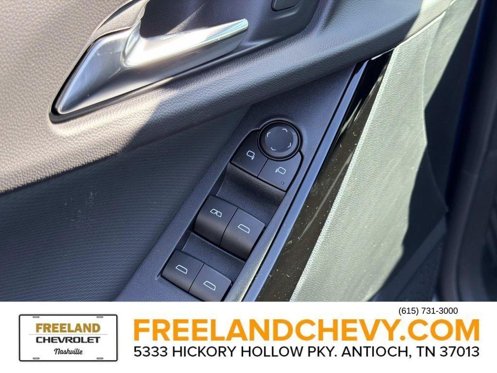 new 2026 Chevrolet Equinox car, priced at $28,160