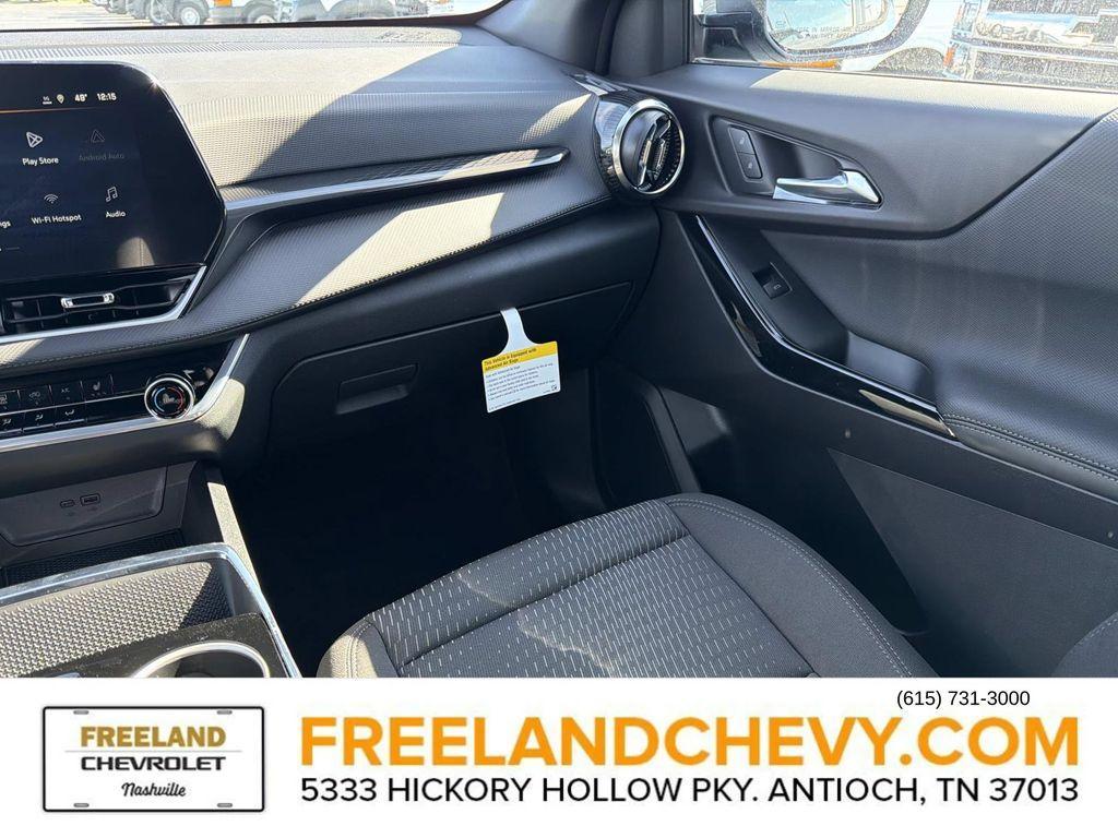 new 2026 Chevrolet Equinox car, priced at $28,160