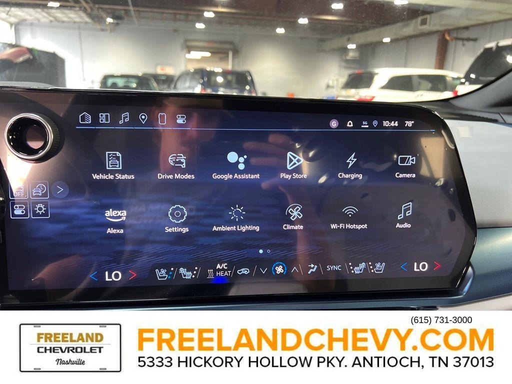 new 2025 Chevrolet Equinox EV car, priced at $45,190