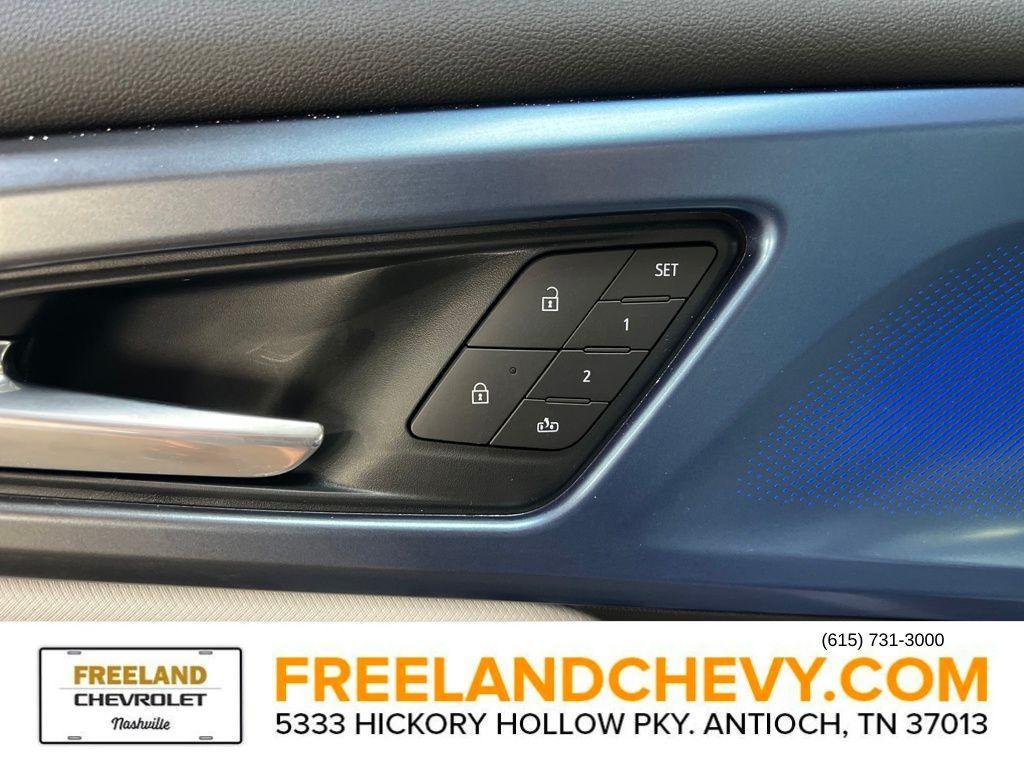 new 2025 Chevrolet Equinox EV car, priced at $45,190