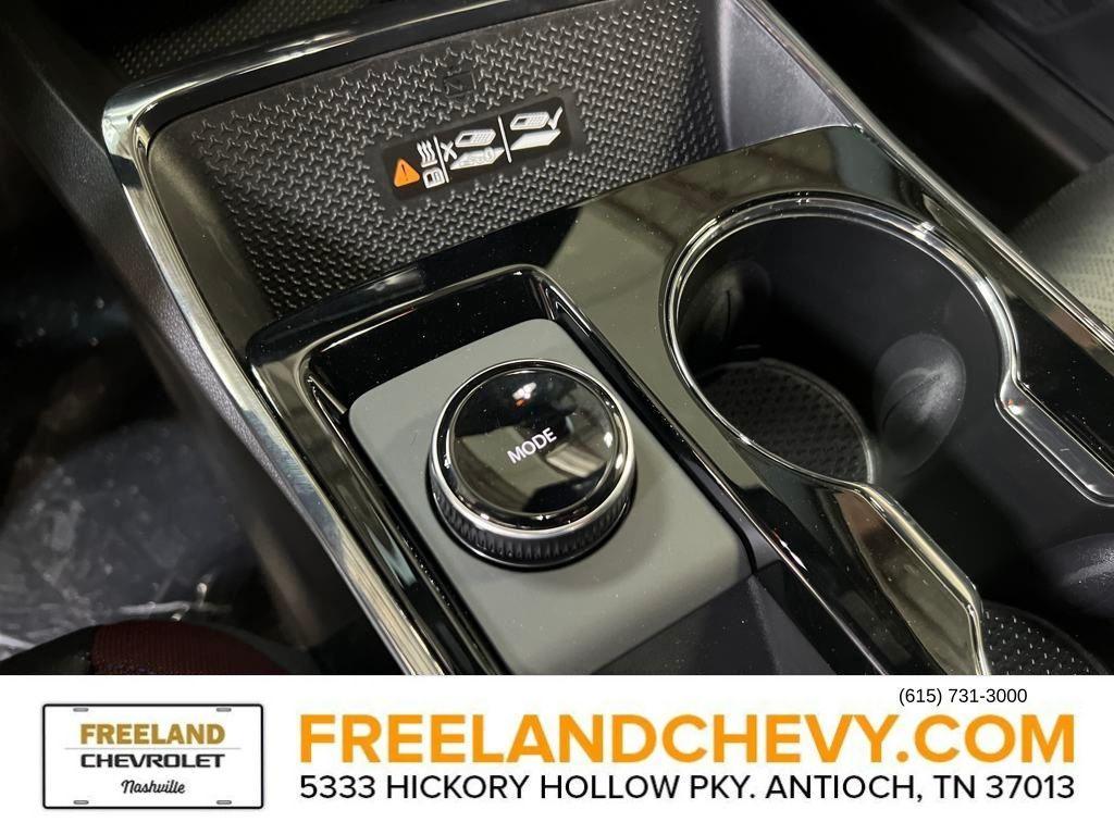 new 2026 Chevrolet Equinox car, priced at $33,728