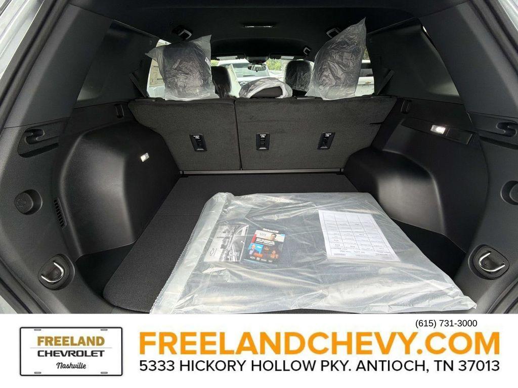 new 2026 Chevrolet Equinox car, priced at $30,495