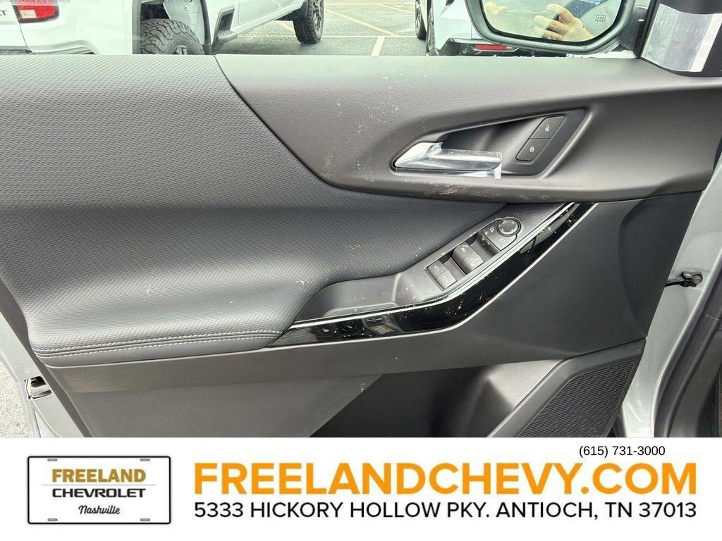 new 2026 Chevrolet Equinox car, priced at $30,495