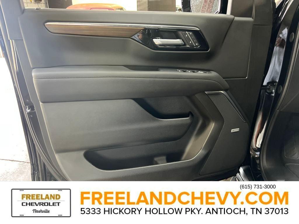 new 2025 Chevrolet Suburban car, priced at $81,352