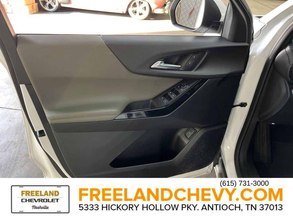 used 2025 Chevrolet Equinox car, priced at $26,218