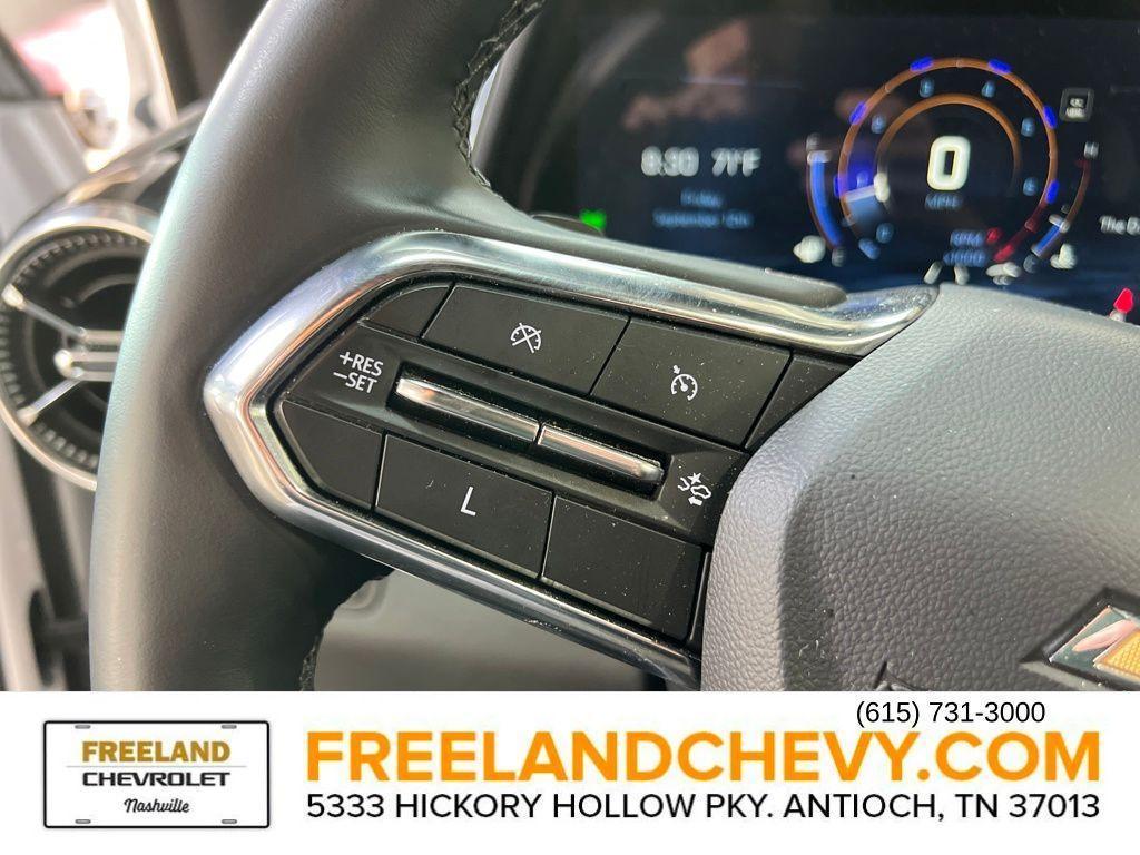 used 2025 Chevrolet Equinox car, priced at $26,218