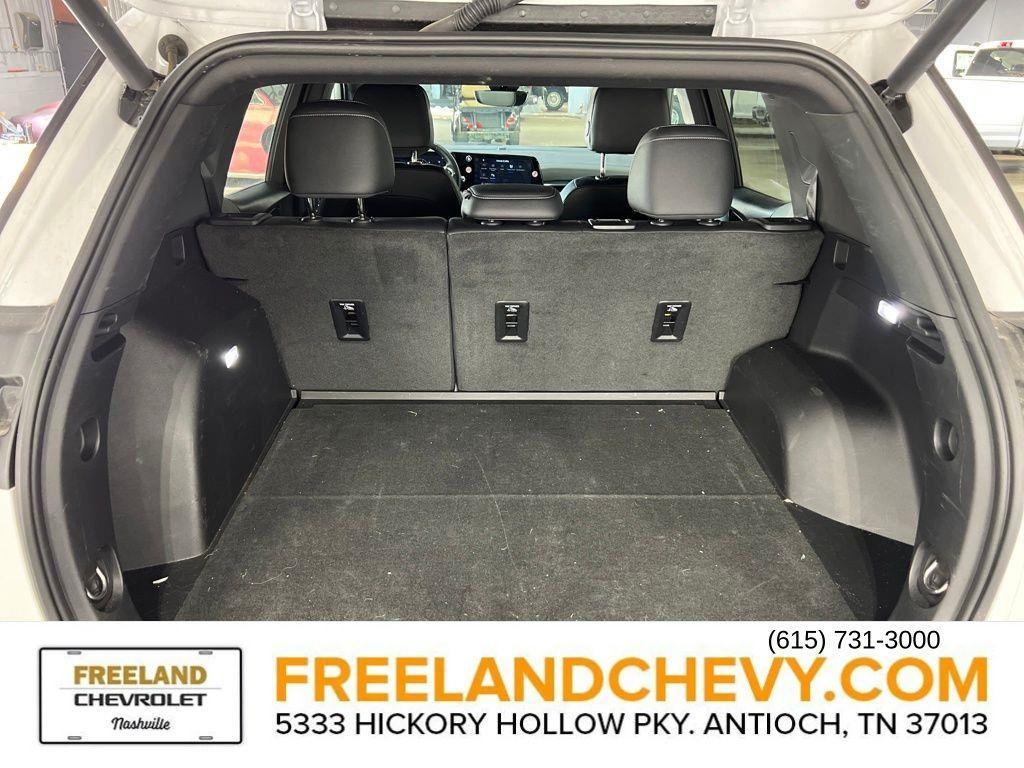 used 2025 Chevrolet Equinox car, priced at $24,493