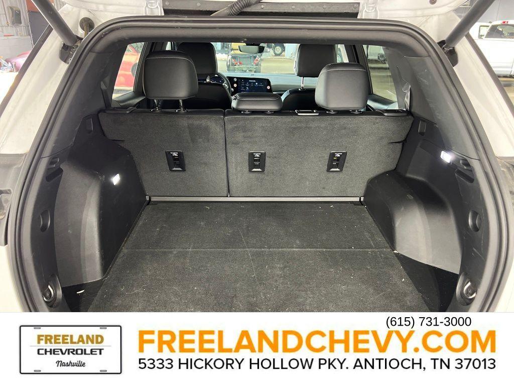 used 2025 Chevrolet Equinox car, priced at $26,218