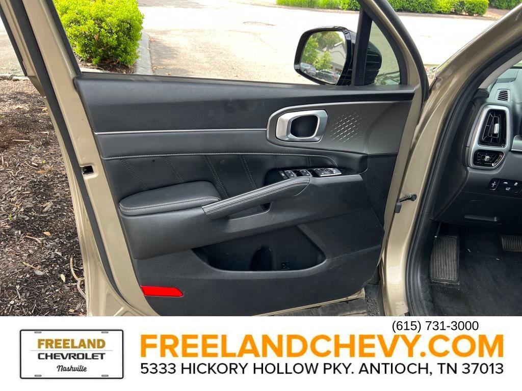 used 2021 Kia Sorento car, priced at $26,444