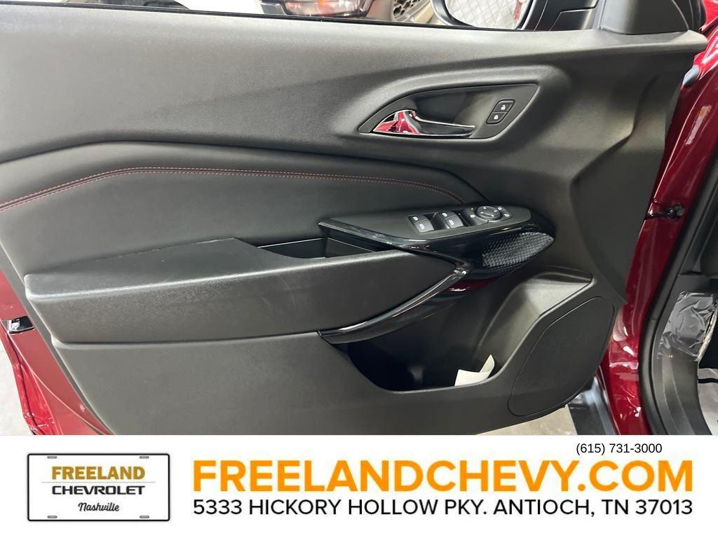 new 2025 Chevrolet Trax car, priced at $27,029