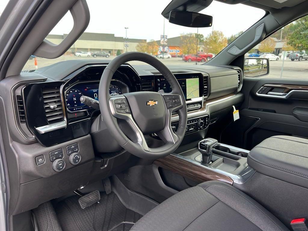 new 2025 Chevrolet Silverado 1500 car, priced at $55,462