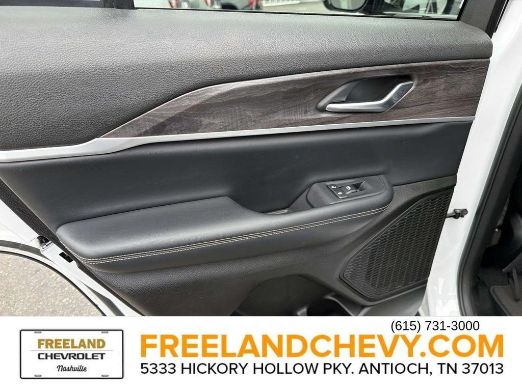 used 2023 Jeep Grand Cherokee car, priced at $23,690