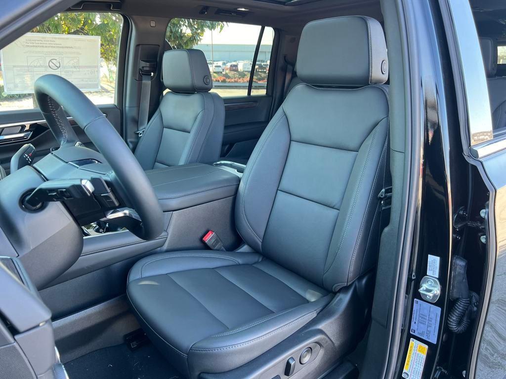 new 2025 Chevrolet Suburban car, priced at $76,105