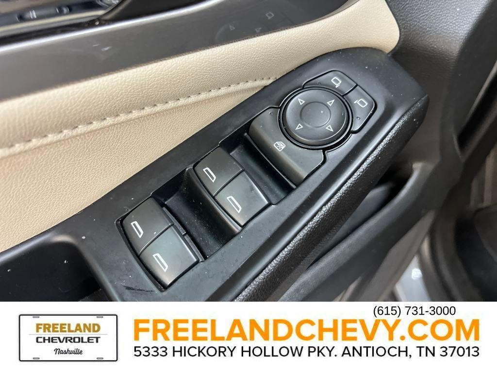 used 2023 Chevrolet Traverse car, priced at $25,586