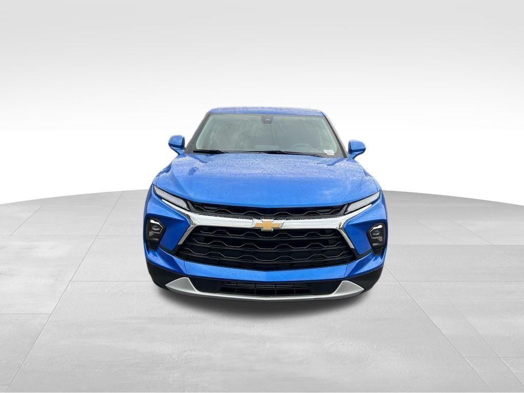 new 2025 Chevrolet Blazer car, priced at $36,185