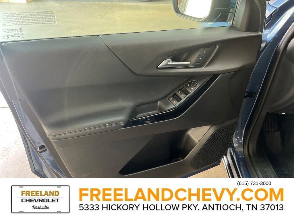 new 2026 Chevrolet Equinox car, priced at $29,490