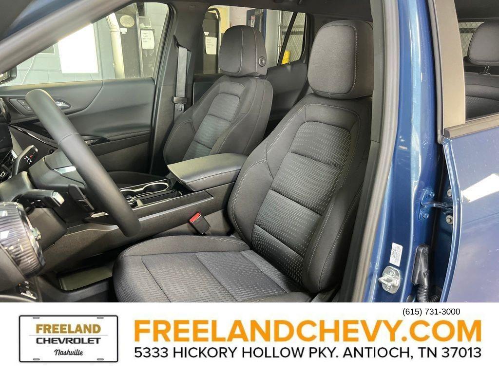 new 2026 Chevrolet Equinox car, priced at $29,490