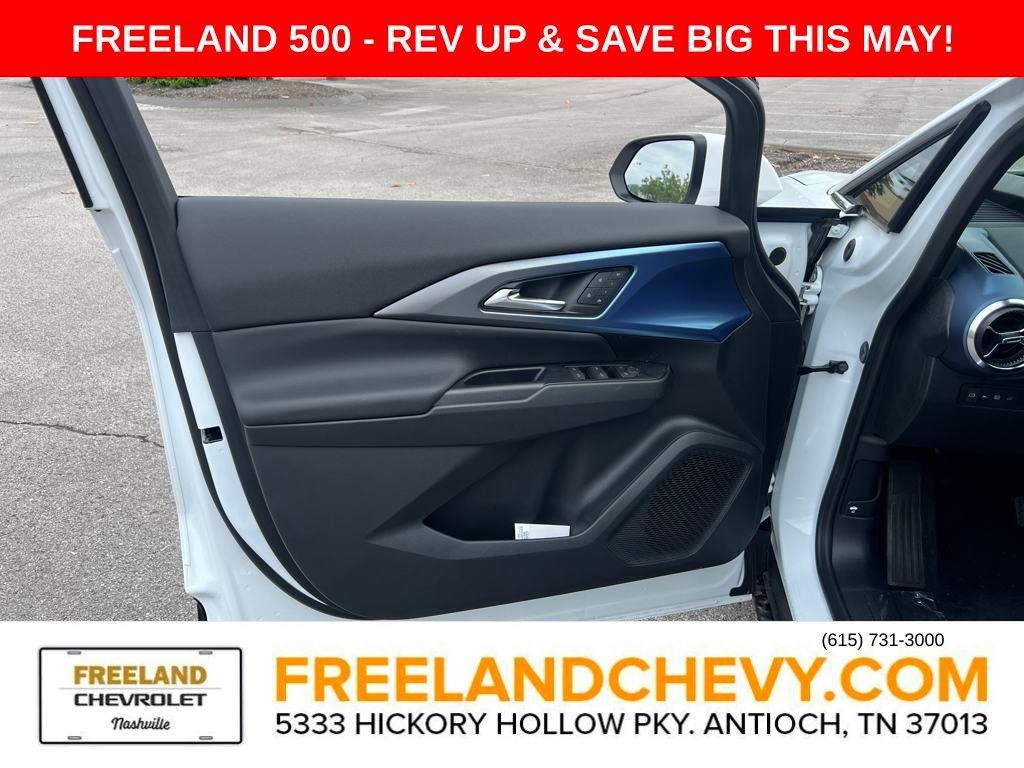new 2025 Chevrolet Equinox EV car, priced at $44,190