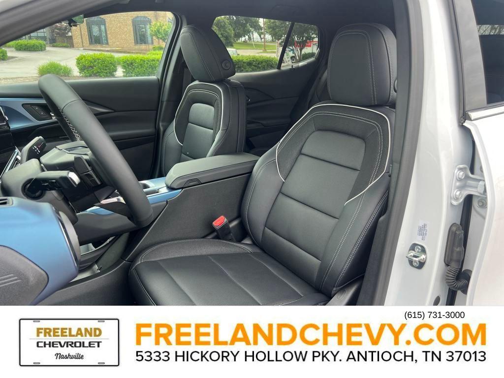 new 2025 Chevrolet Equinox EV car, priced at $44,190