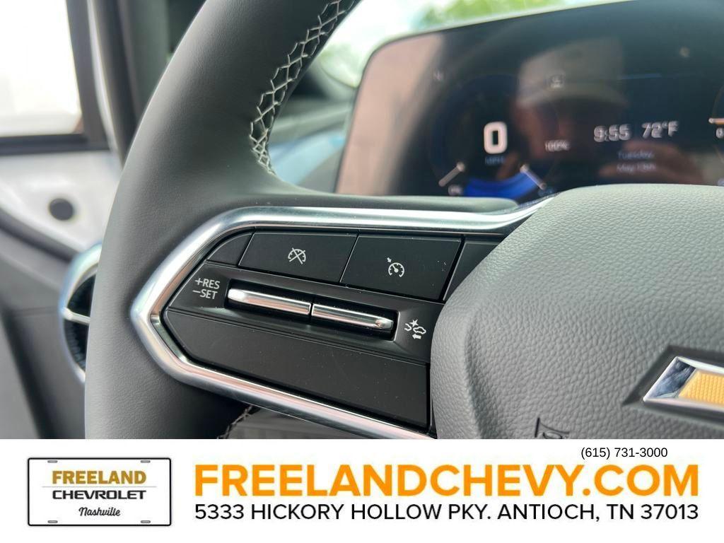 new 2025 Chevrolet Equinox EV car, priced at $44,190