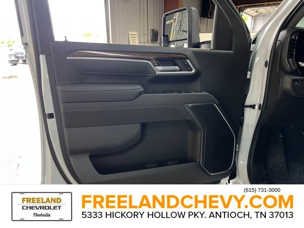 new 2025 Chevrolet Silverado 3500 car, priced at $66,486