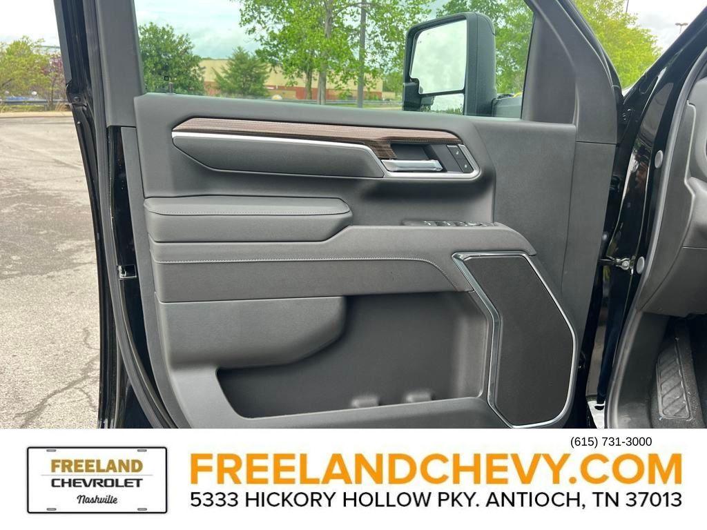 new 2025 Chevrolet Silverado 3500 car, priced at $63,492