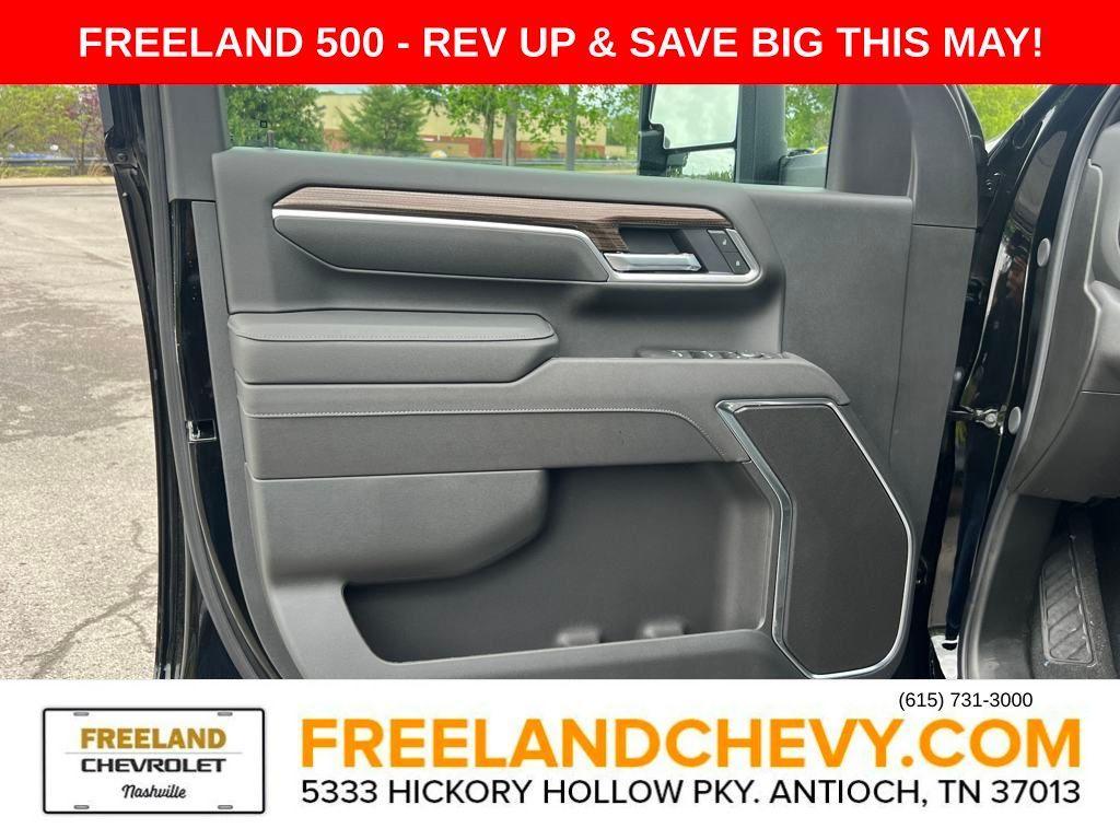 new 2025 Chevrolet Silverado 3500 car, priced at $72,565