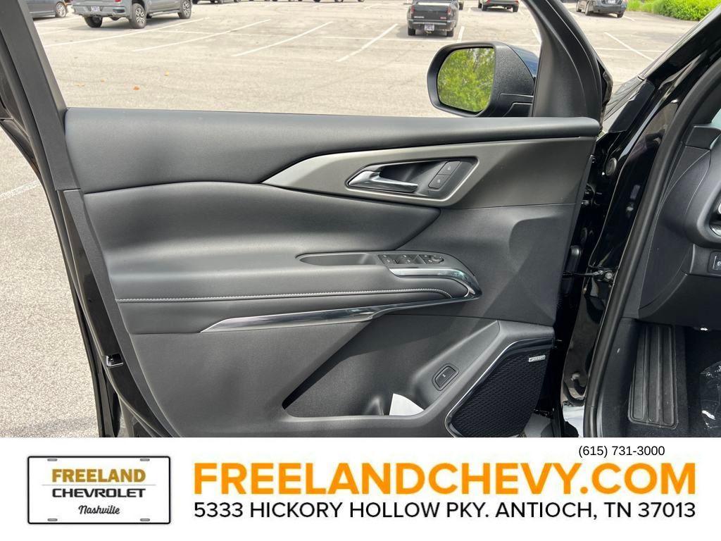 new 2025 Chevrolet Traverse car, priced at $49,154