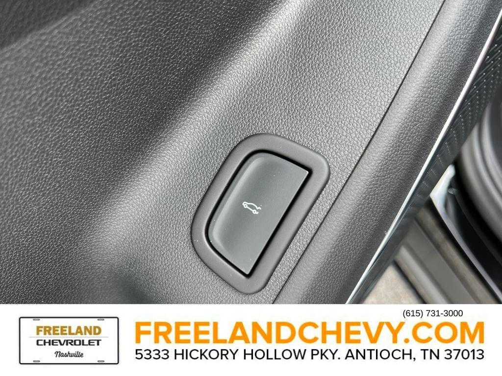 new 2025 Chevrolet Traverse car, priced at $49,154
