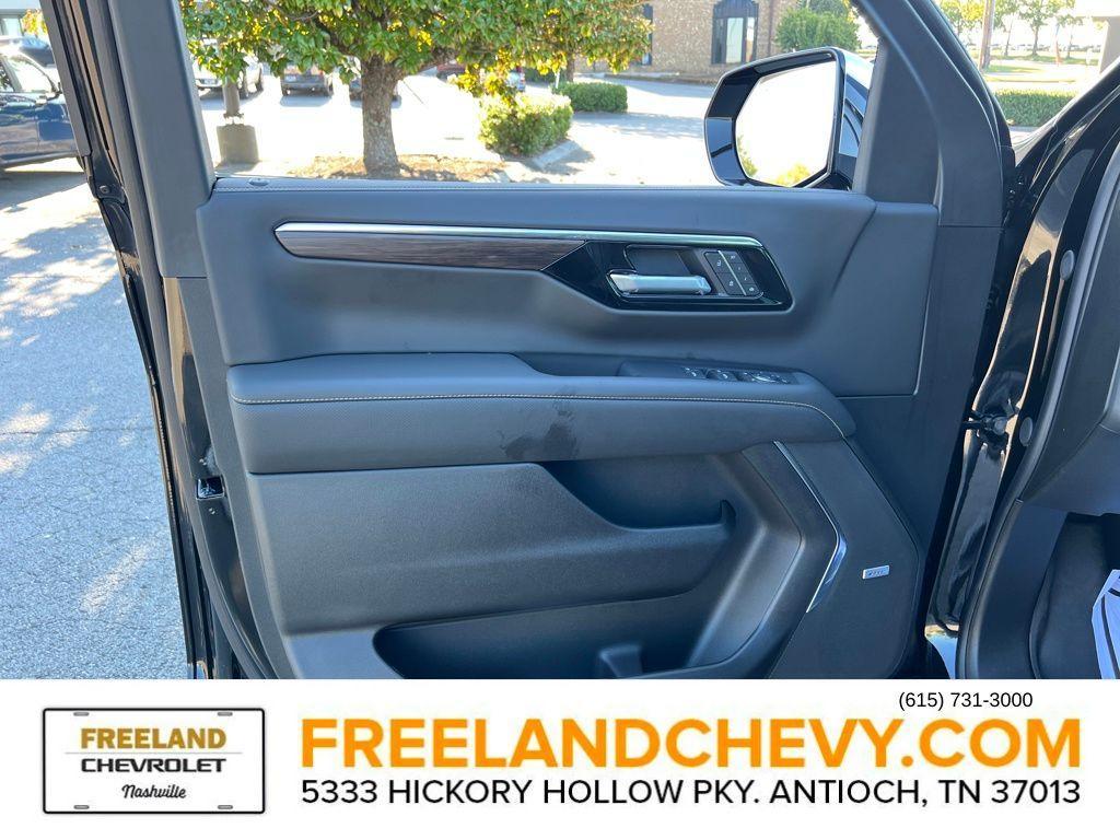new 2026 Chevrolet Suburban car, priced at $80,272